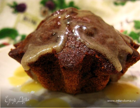 Финиковые кексы с карамельным соусом