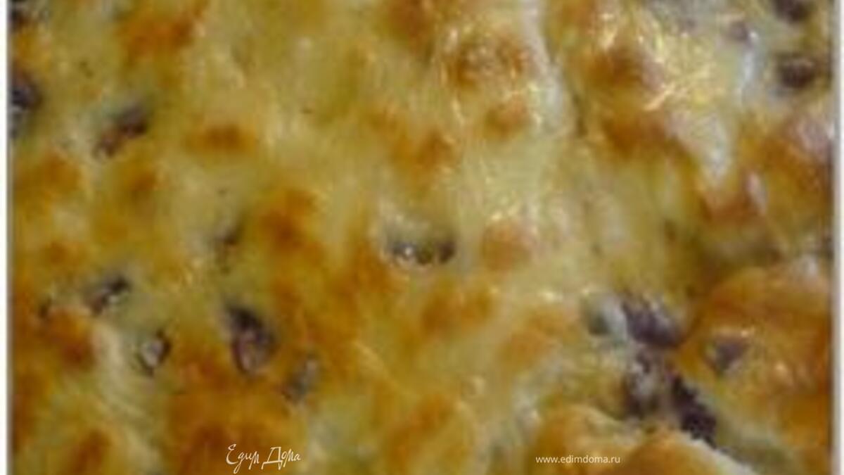 Пирог с сыром и грецкими орехами (+рецепт сырного соуса)