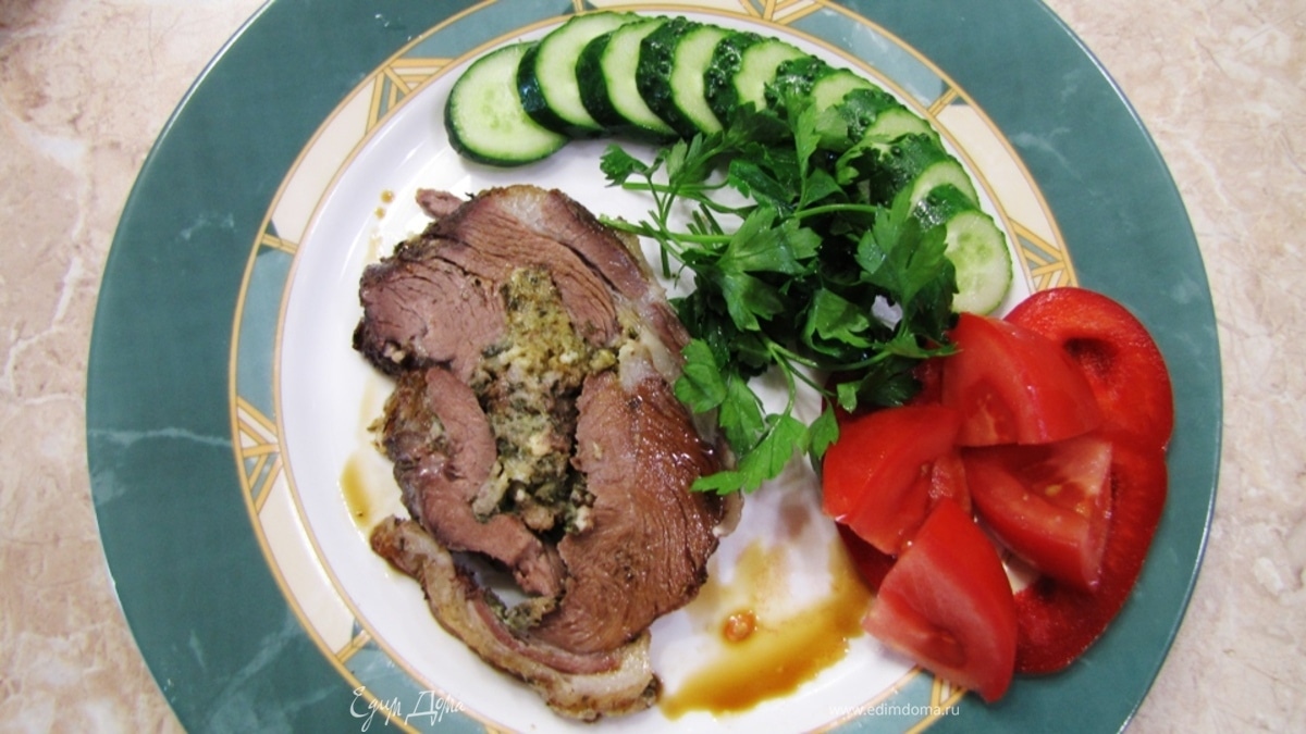 Баранья лопатка фаршированная