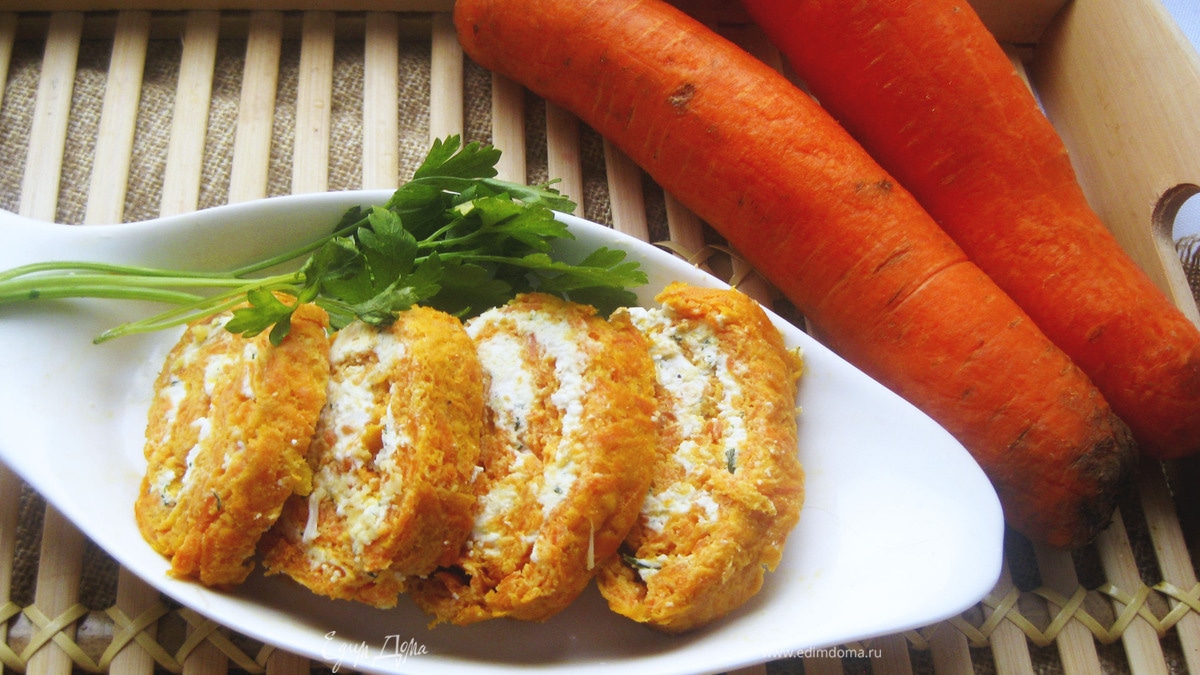 Морковные рулетики с творожным кремом