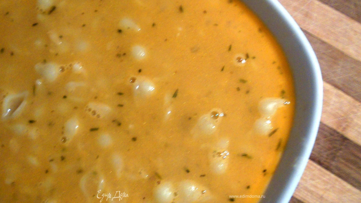 Фасолевый суп-пюре с пастой и розмарином