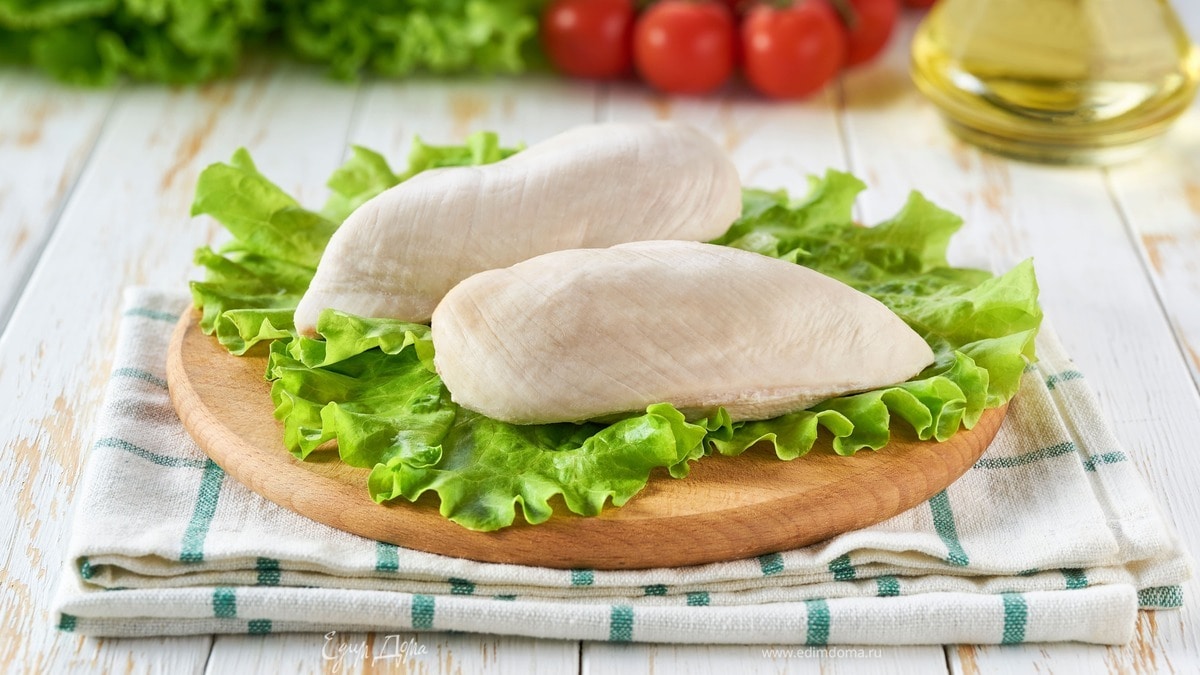 Сочное отварное куриное филе