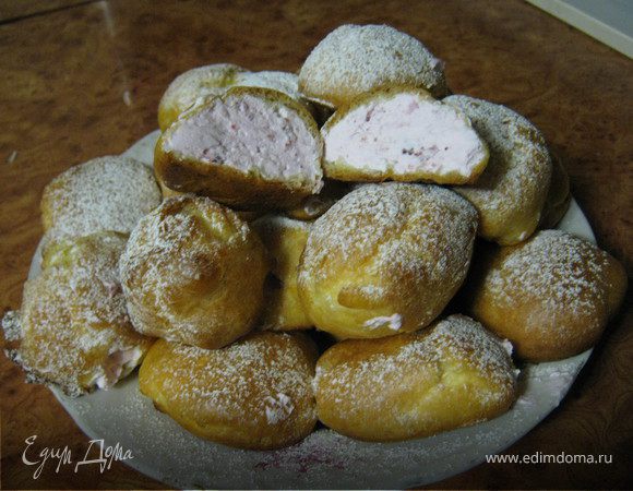 Эклеры с клубнично-сливочным кремом!