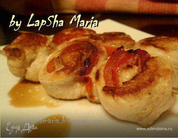 Розочки из курицы и перца на шпажках