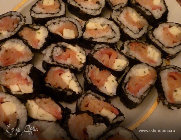 Роллы с семгой и моцареллой Роллы с семгой и моцареллой