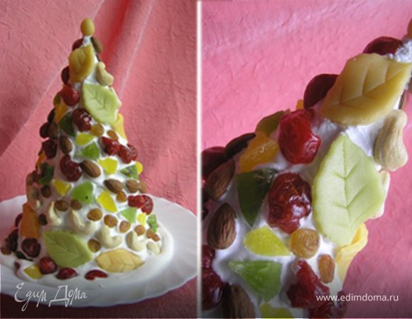 Праздничная ёлка. Tescoma + Листья из марципана:)