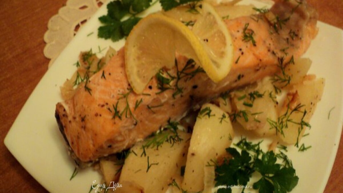 Семга запеченная с овощами в фольге.