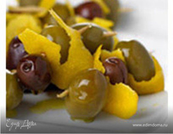 Оливки, маринованные в водке, джине и вермуте