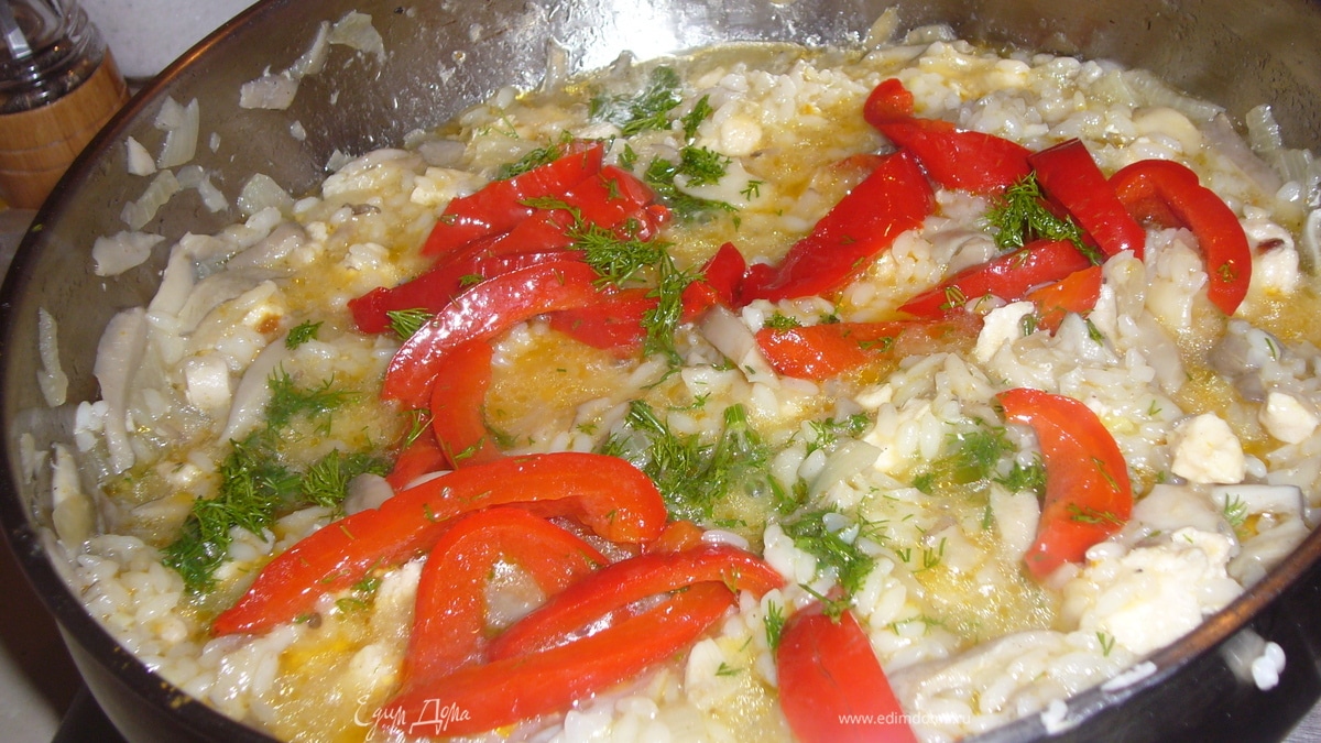 Ризотто с вешенками и вяленым перцем