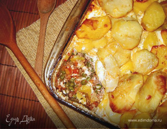 Запеканка з мясным фаршем, зеленым горошком и картофелем. Запеканка з мясным фаршем, зеленым горошком и картофелем.
