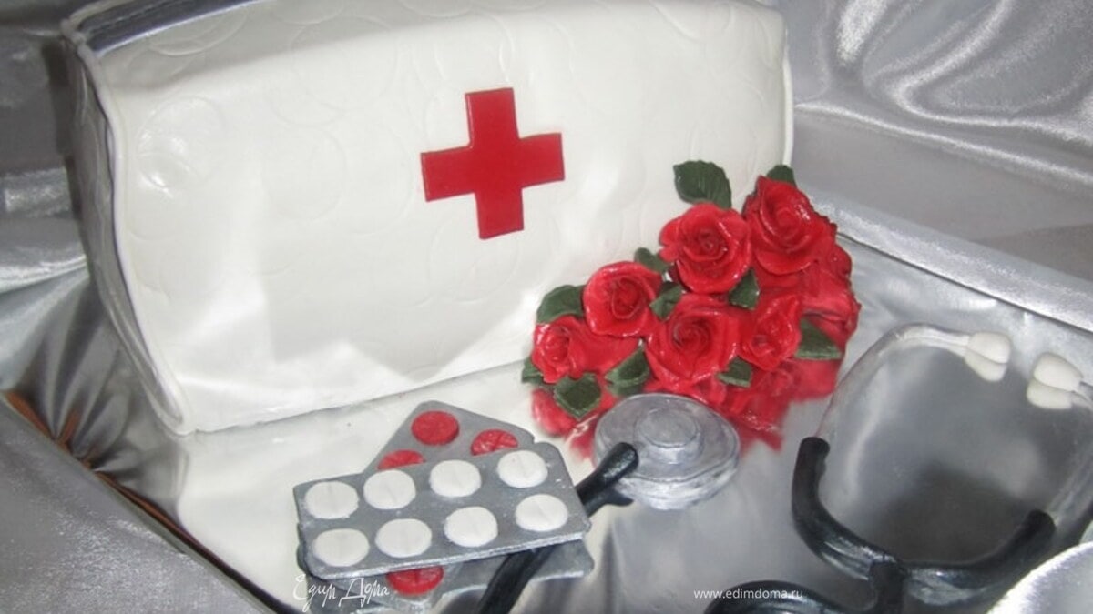 Торт "Для людей, которые спасают наши жизни"