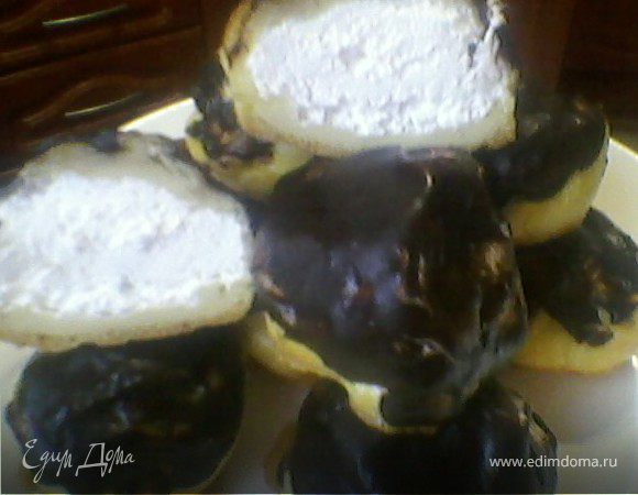 Эклеры с бананово-йогуртовым кремом