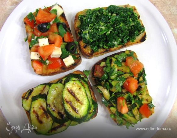Брускетты с четырьмя различными начинками