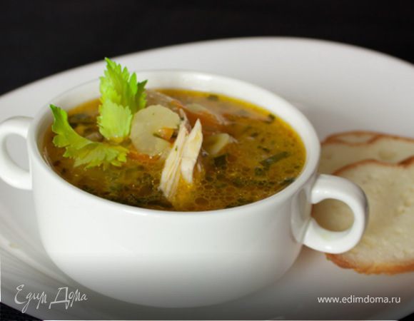 Томатно-сельдерейный суп с говядиной