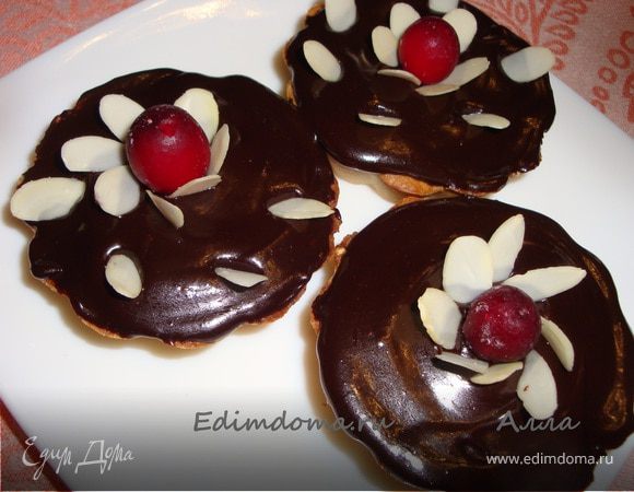 Апельсиново-марципановые пирожные "С Новым годом!"