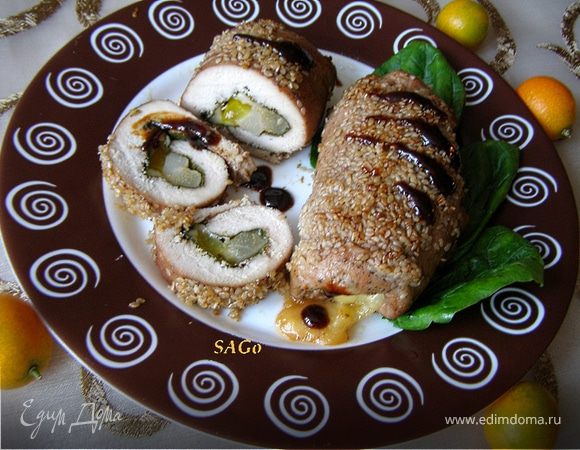 Куриные рулетики с грушей и кунжутом в пряном соусе "Восточный экспресс"