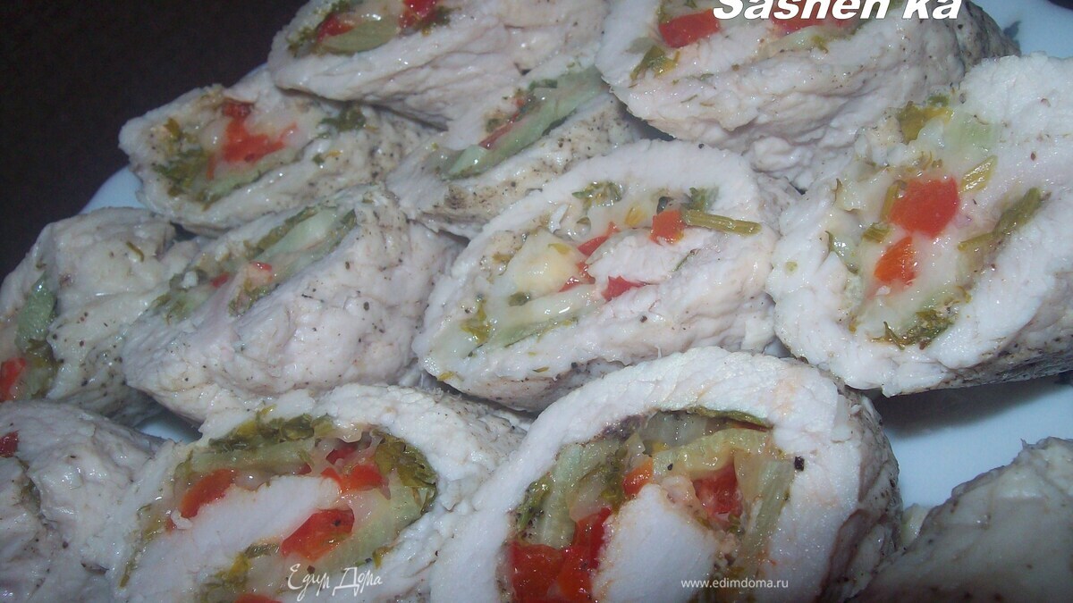 Пряные куриные рулеты с козьим сыром