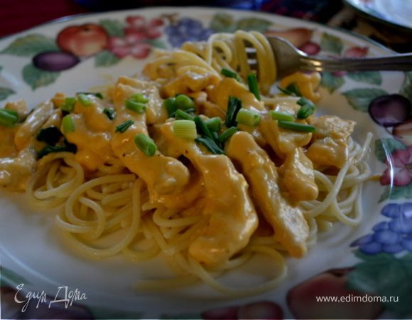 Куриный  гужон с чесночным соусом