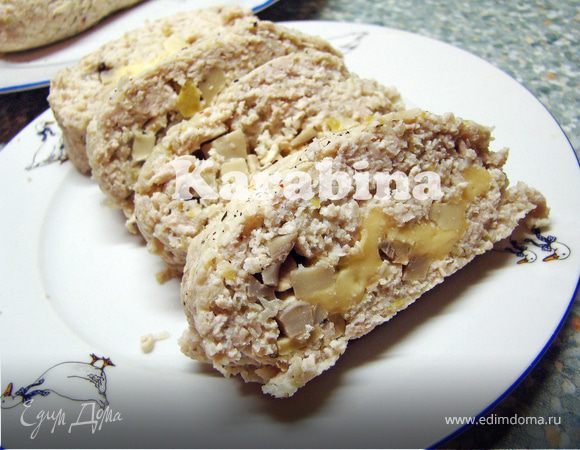Рулет из индюшатины с грибами и сыром на пару