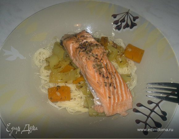 Лосось в пиве портер и спагетти с тыквой, перцем и чесноком Лосось в пиве портер и спагетти с тыквой, перцем и чесноком