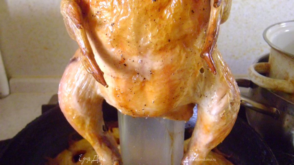 Курица на бутылке