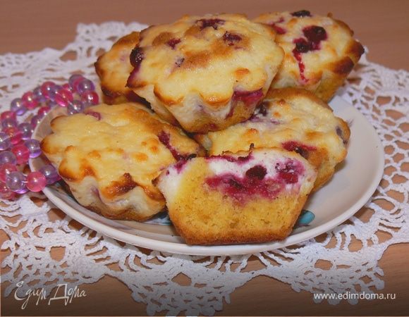 Кукурузное пироженное с творожно-брусничной начинкой Кукурузное пироженное с творожно-брусничной начинкой