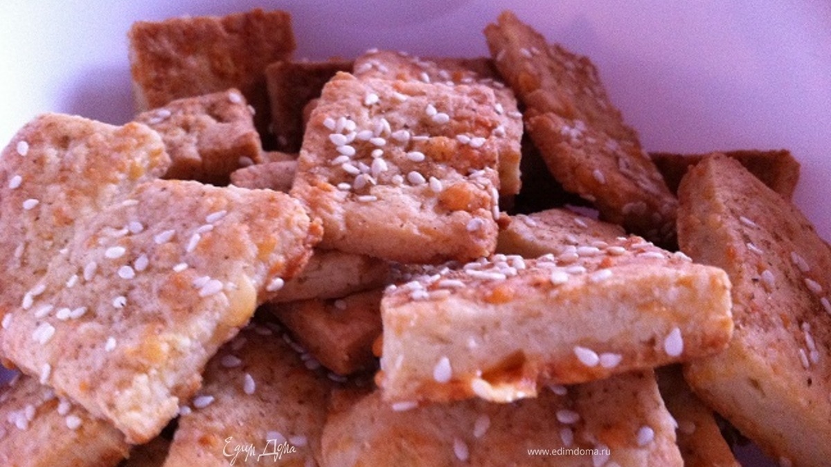 Сырные крекеры