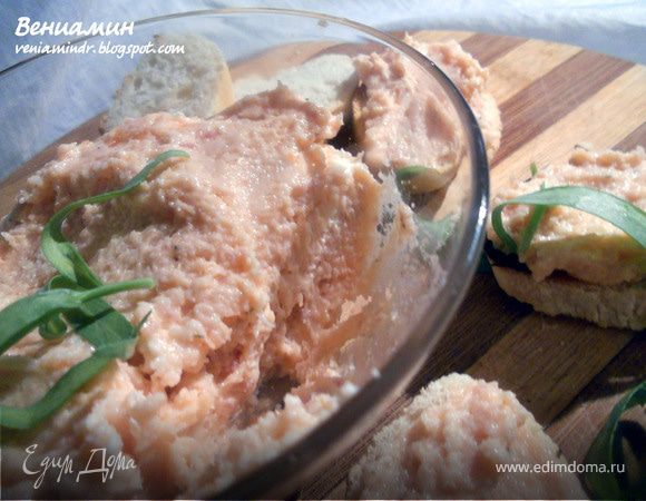 Простой паштет из копченого лосося Простой паштет из копченого лосося