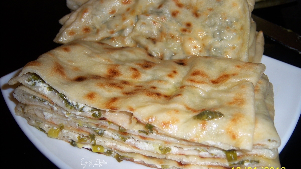 Чуду с зелёным луком и творогом