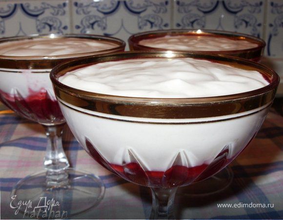 "Неженка" (творожный мусс с протёртой малиной)