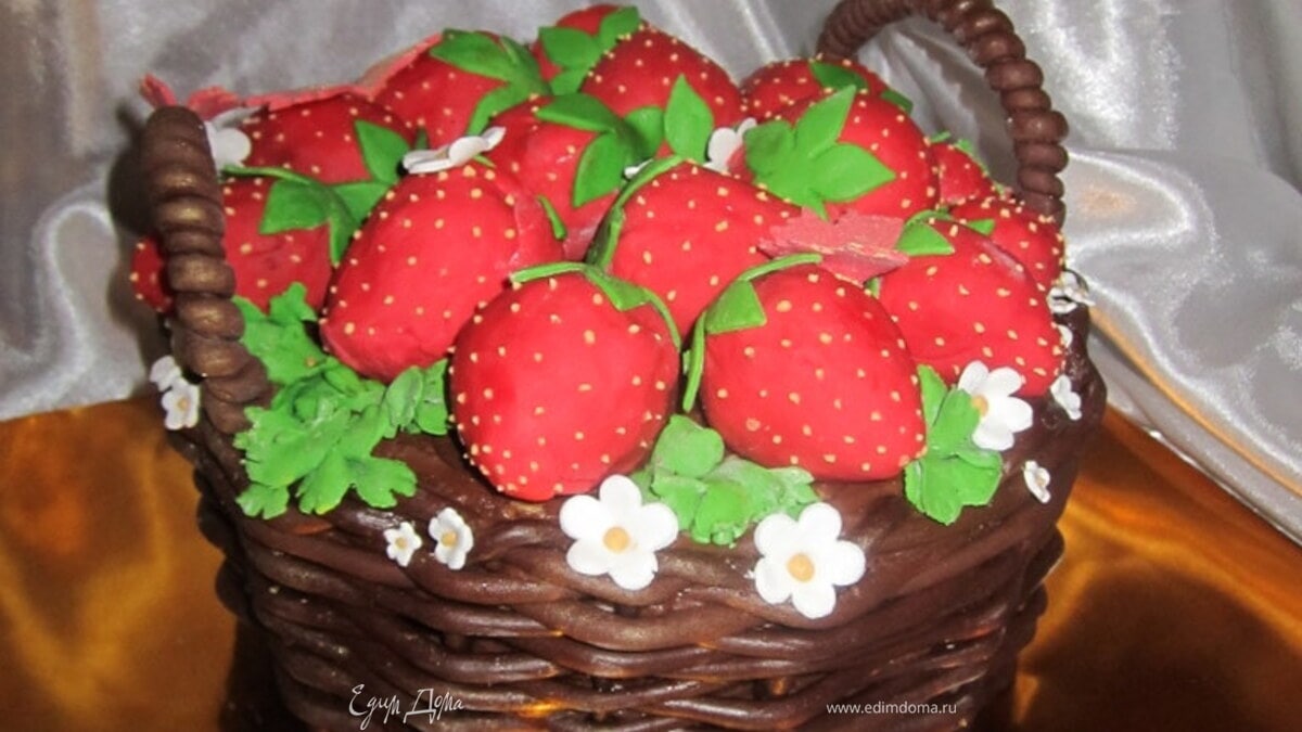 Торт "Корзина клубники"