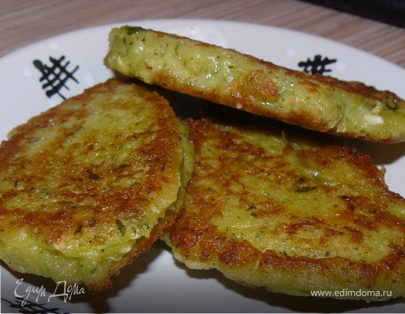 Зеленушки (драники с зеленью) Зеленушки (драники с зеленью)