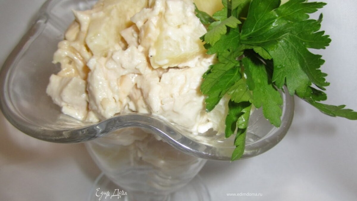 Салат "Ананасовая курочка"