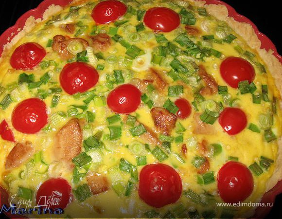 Киш с курицей и помидорками шерри