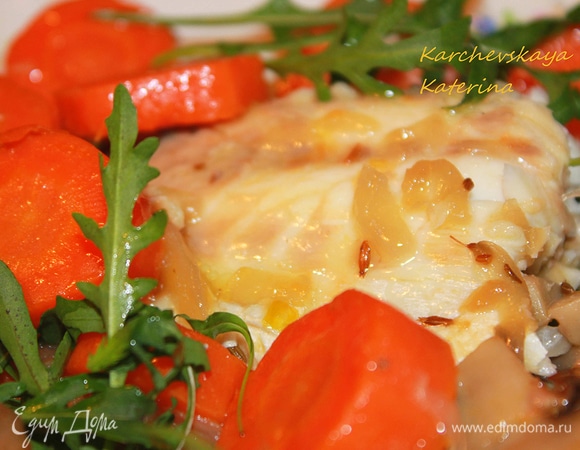 Сибас, запеченный с грибами и морковью Сибас, запеченный с грибами и морковью