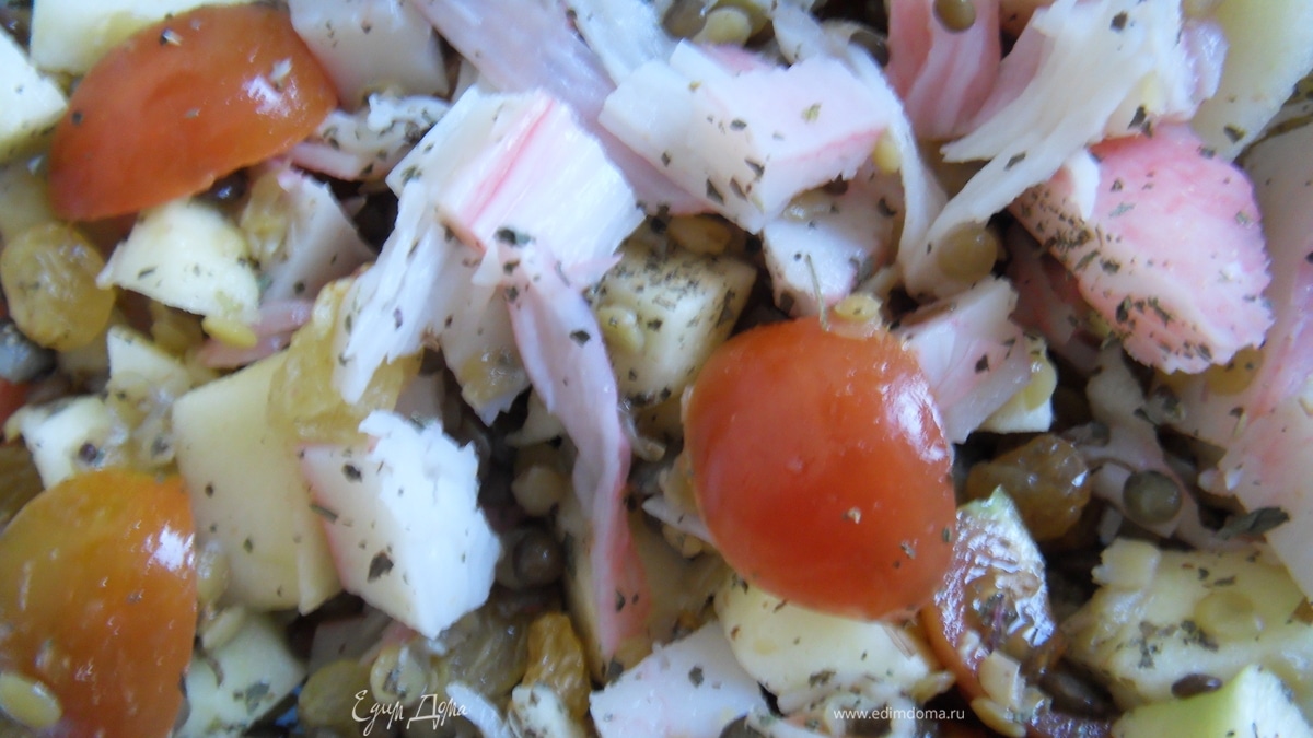 Салат "Чечеви/черри"