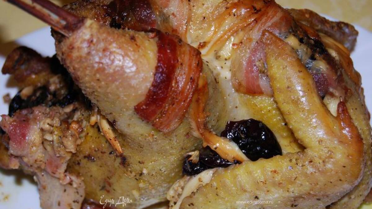 Курица варено-запеченная и слегка копченая