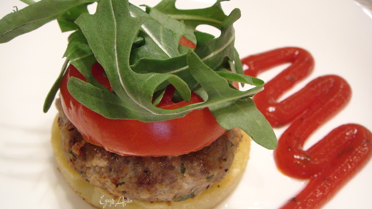 Котлета с картофельным гратеном