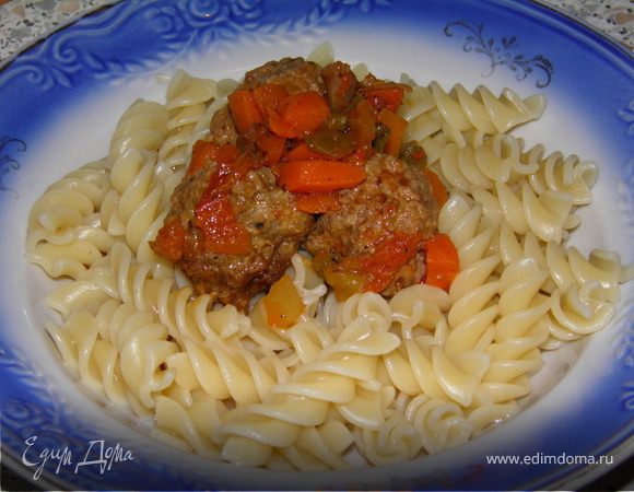 Фузилли с фрикадельками Фузилли с фрикадельками