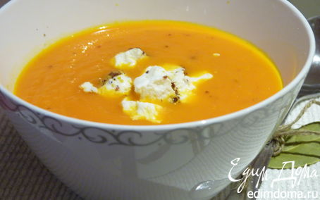 Рецепт Морковный суп с кориандром и козьим сыром