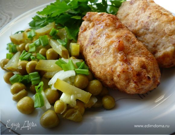 Отбивная котлета с начинкой из омлетных блинчиков и козьего сыра(свиная)