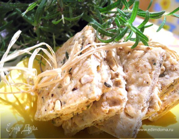 Печенье с розмарином и кедровыми орешками
