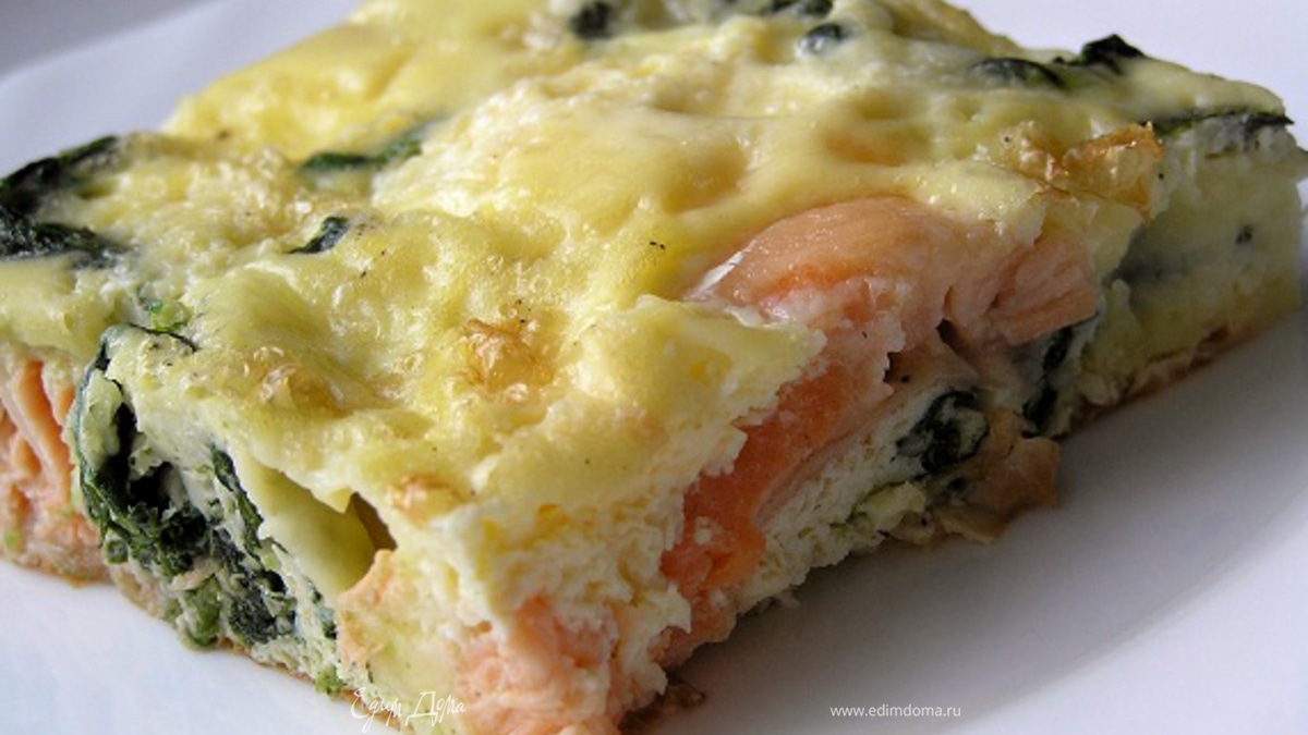 Фриттата с лососем и шпинатом