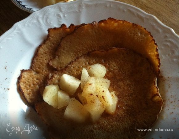 Гречишные крепы с яблоками в корице Гречишные крепы с яблоками в корице