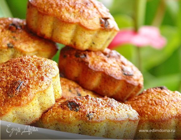 Морковно-банановые кексы с изюмом и миндалём Морковно-банановые кексы с изюмом и миндалём