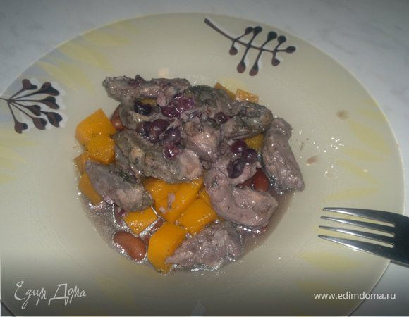 Утиная грудка в горшке, рагу из фасоли и сладкой тыквы Утиная грудка в горшке, рагу из фасоли и сладкой тыквы