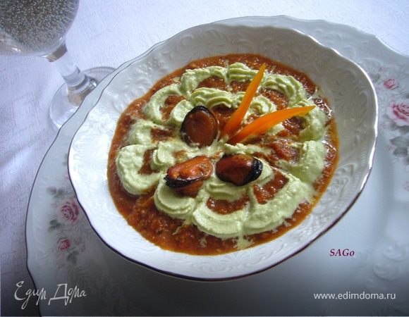 Томатный суп с мидиями и сливочным кремом Томатный суп с мидиями и сливочным кремом