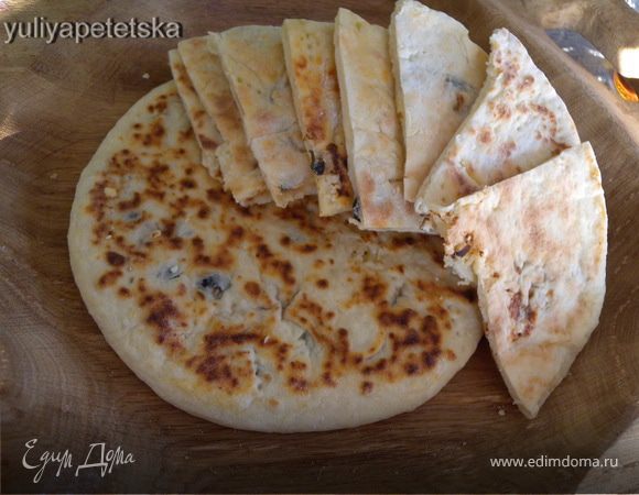 Творожные лепешки с творогом и икрой