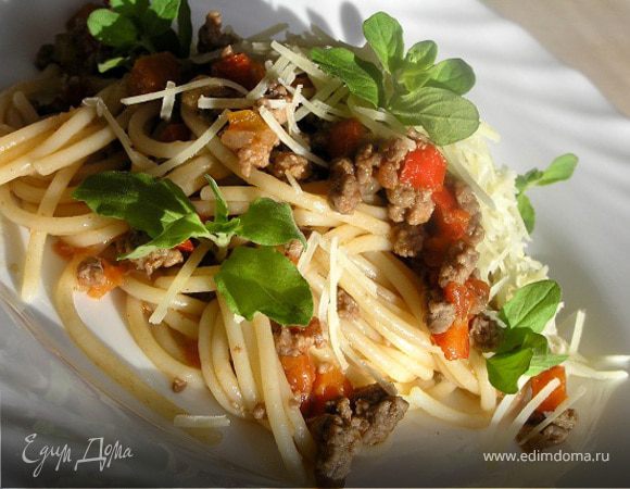 Паста торкио с рагу из ягненка и сладким перцем Паста торкио с рагу из ягненка и сладким перцем