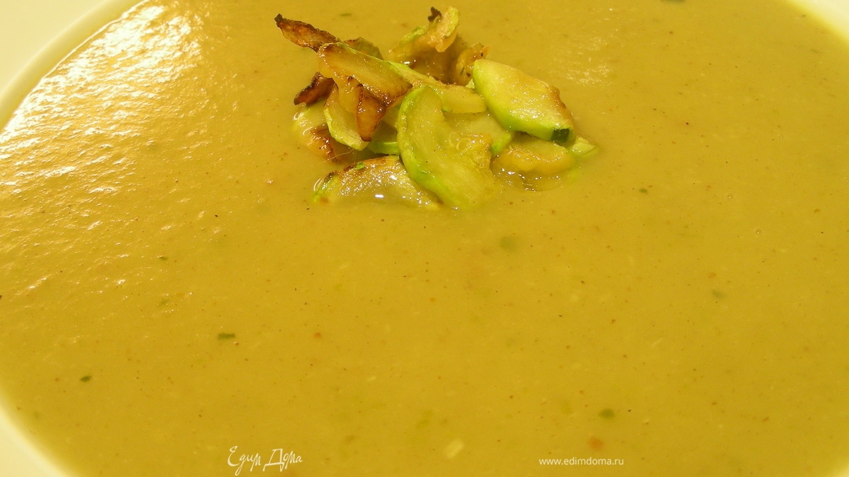 Суп-пюре с цукини (кабачками) и карри